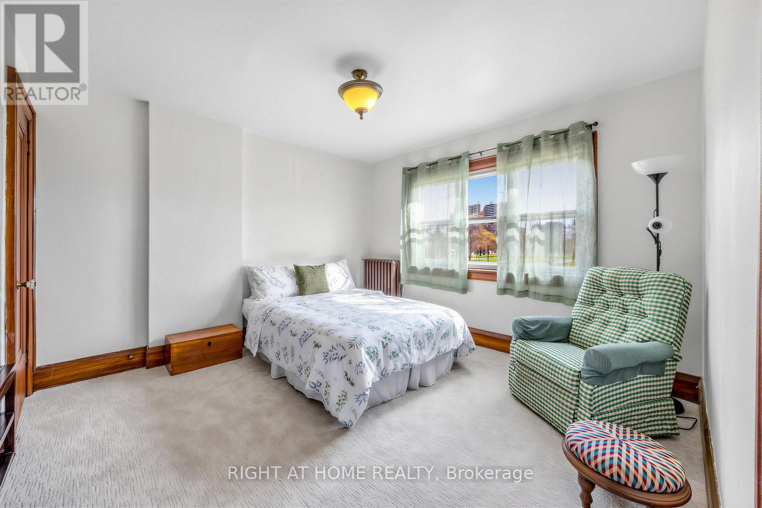 26 Maryland Boulevard, Toronto, Ontario  M4C 5C9 - Photo 19 - E13120628