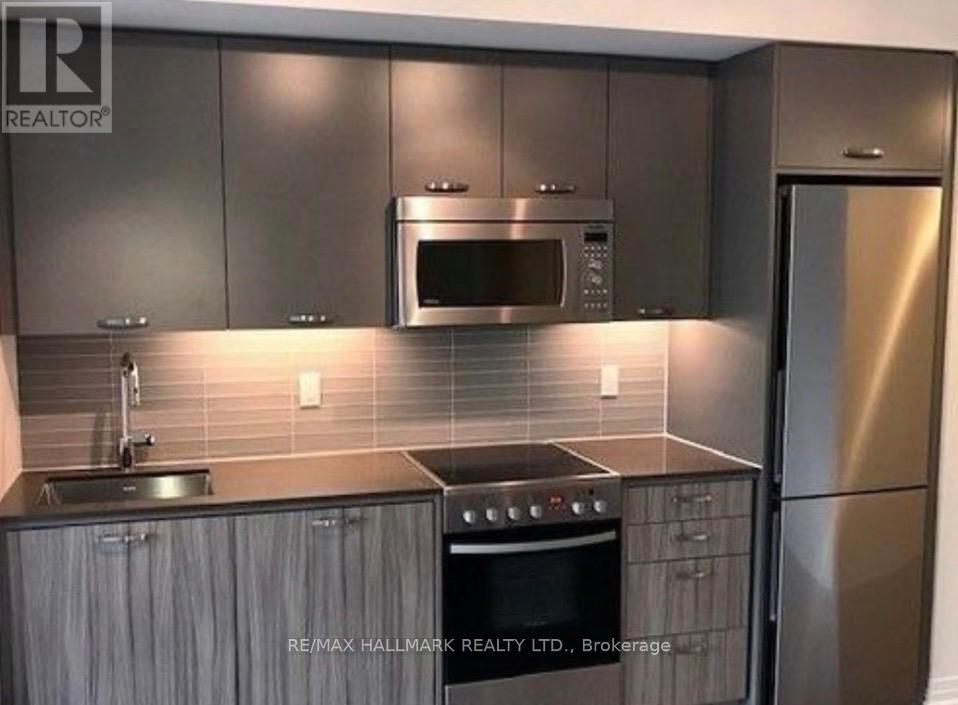 401 - 2301 Danforth Avenue, Toronto, Ontario  M4C 1K5 - Photo 2 - E13120670