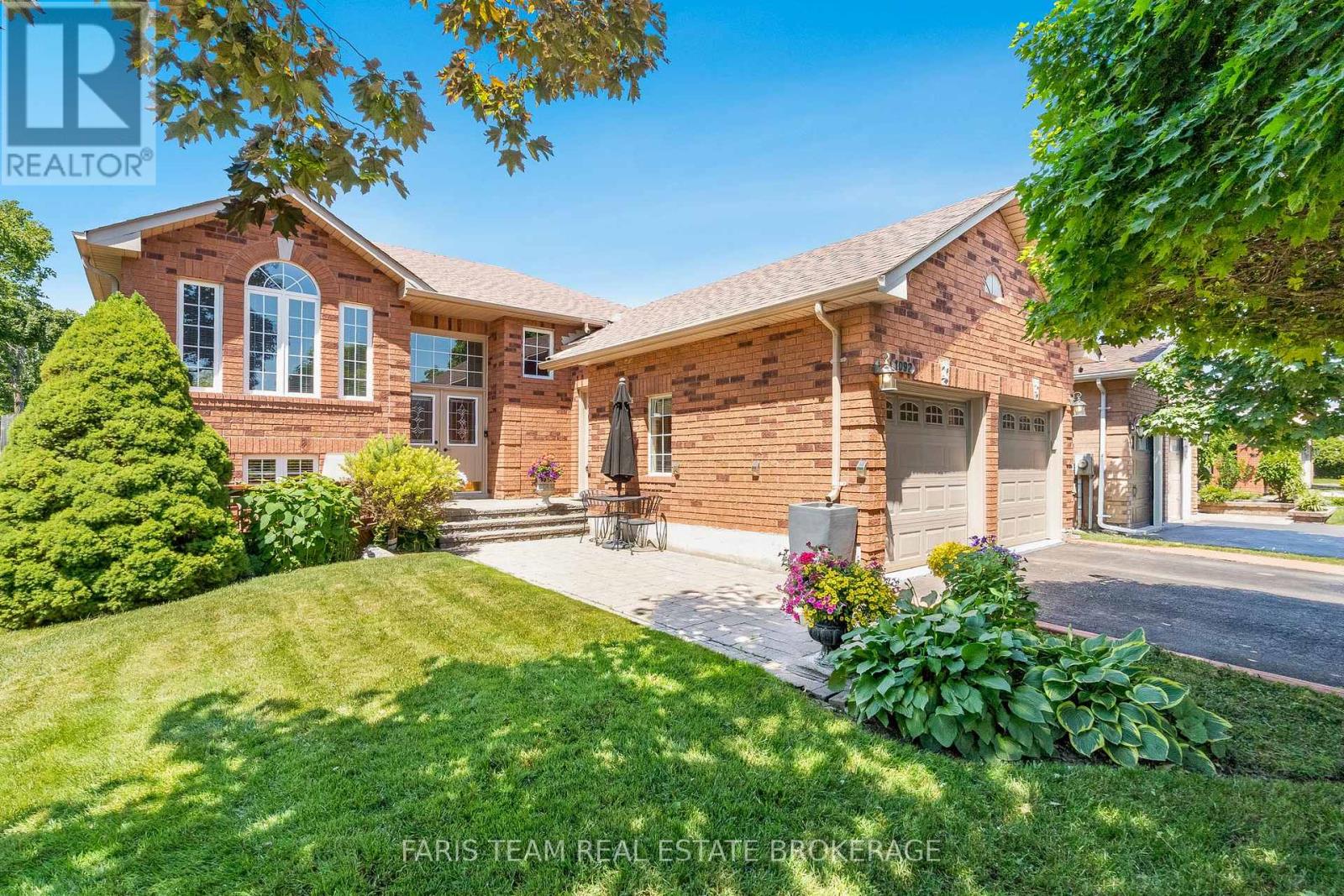 1092 Lebanon Drive, Innisfil, Ontario  L9S 2B3 - Photo 4 - N13120578