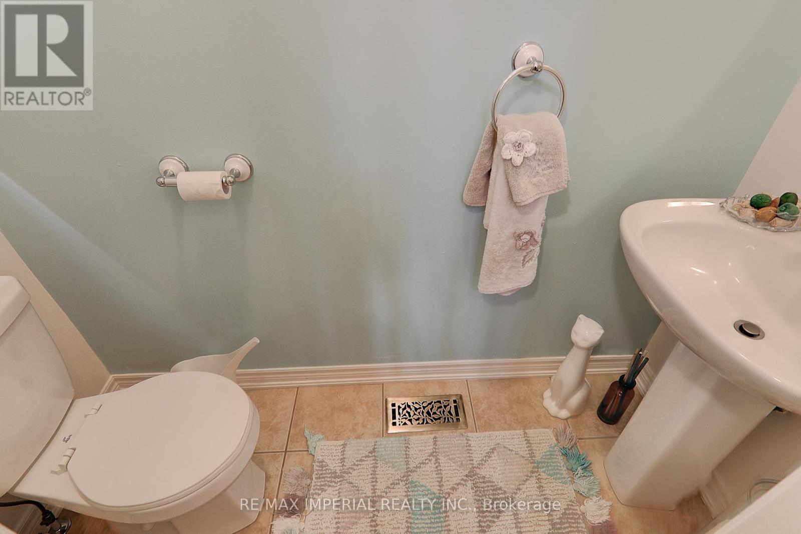 29 Mansard Drive, Richmond Hill, Ontario  L4E 0L7 - Photo 19 - N13120584