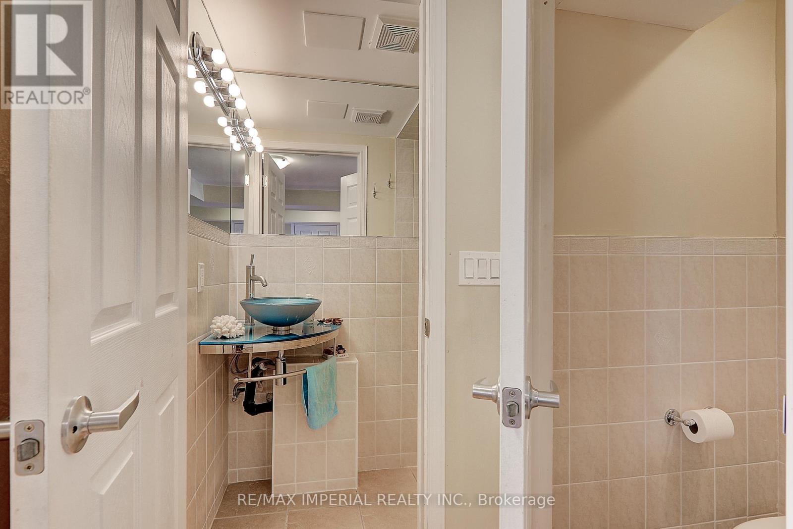 29 Mansard Drive, Richmond Hill, Ontario  L4E 0L7 - Photo 21 - N13120584