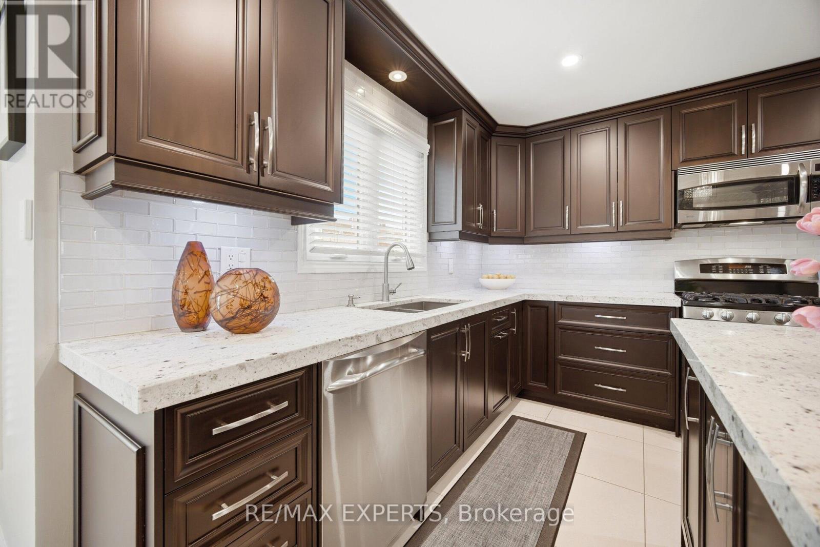 139 Coronation Street, Vaughan, Ontario  L4L 6M2 - Photo 11 - N13120632