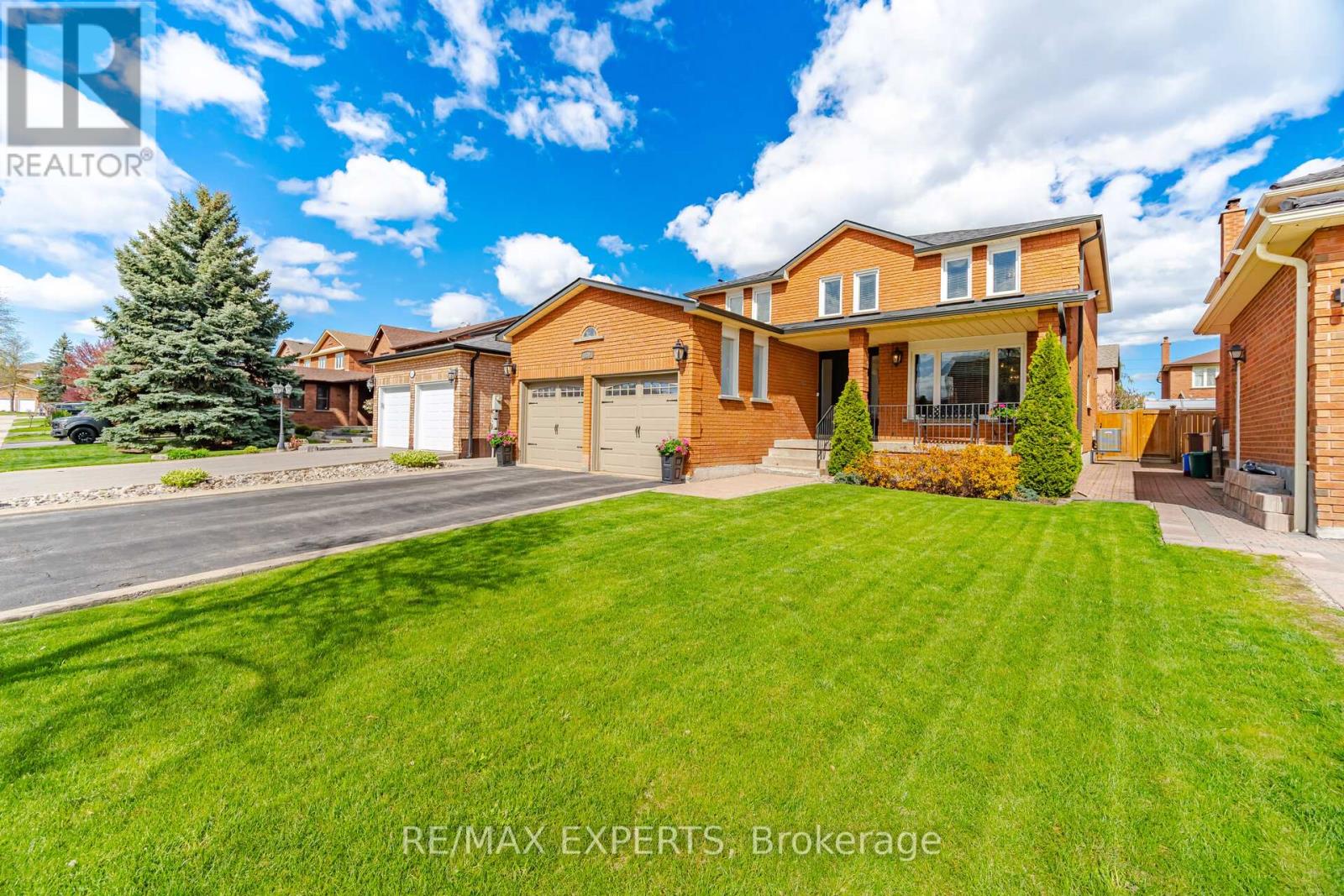 139 Coronation Street, Vaughan, Ontario  L4L 6M2 - Photo 3 - N13120632
