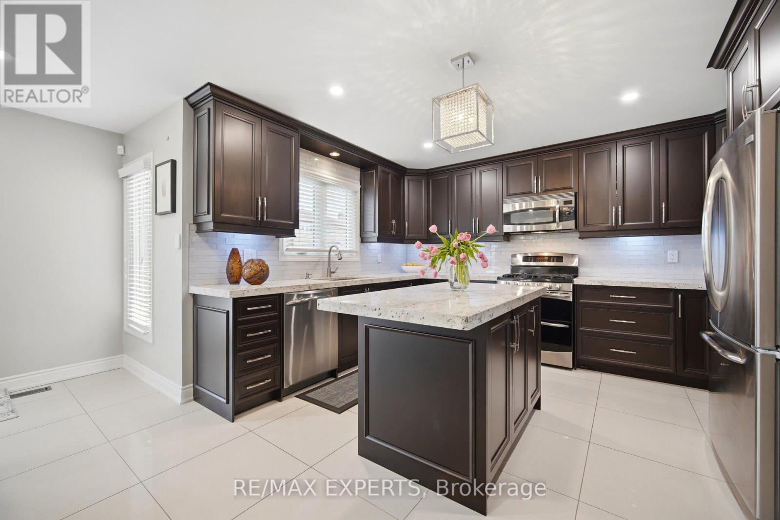 139 Coronation Street, Vaughan, Ontario  L4L 6M2 - Photo 9 - N13120632