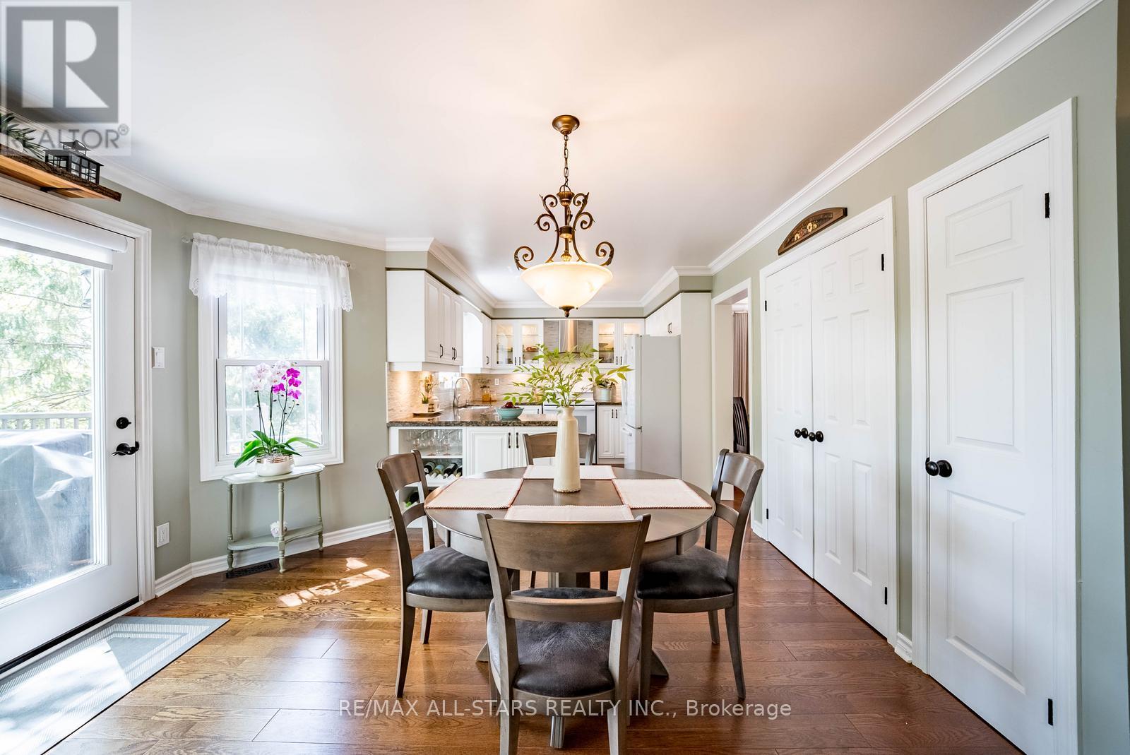 636 Rupert Avenue, Whitchurch-Stouffville, Ontario  L4A 8B8 - Photo 15 - N13120648