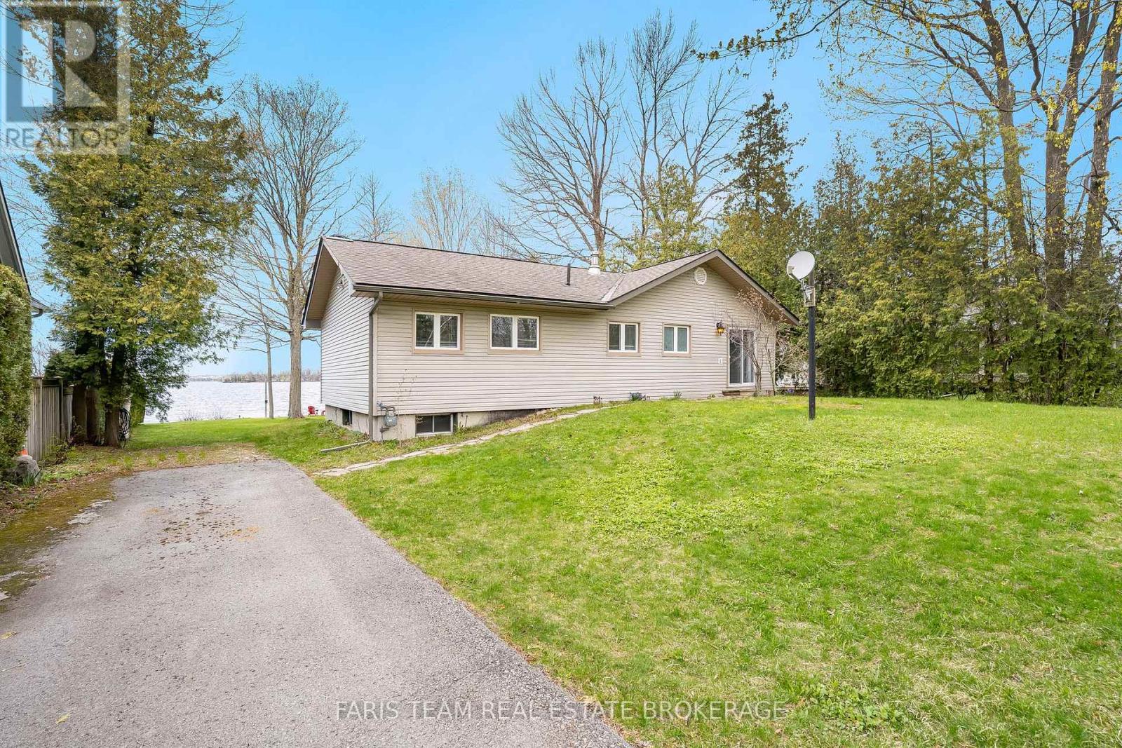 5240 Prospect Avenue, Ramara, Ontario  L3V 0Z1 - Photo 3 - S13120630