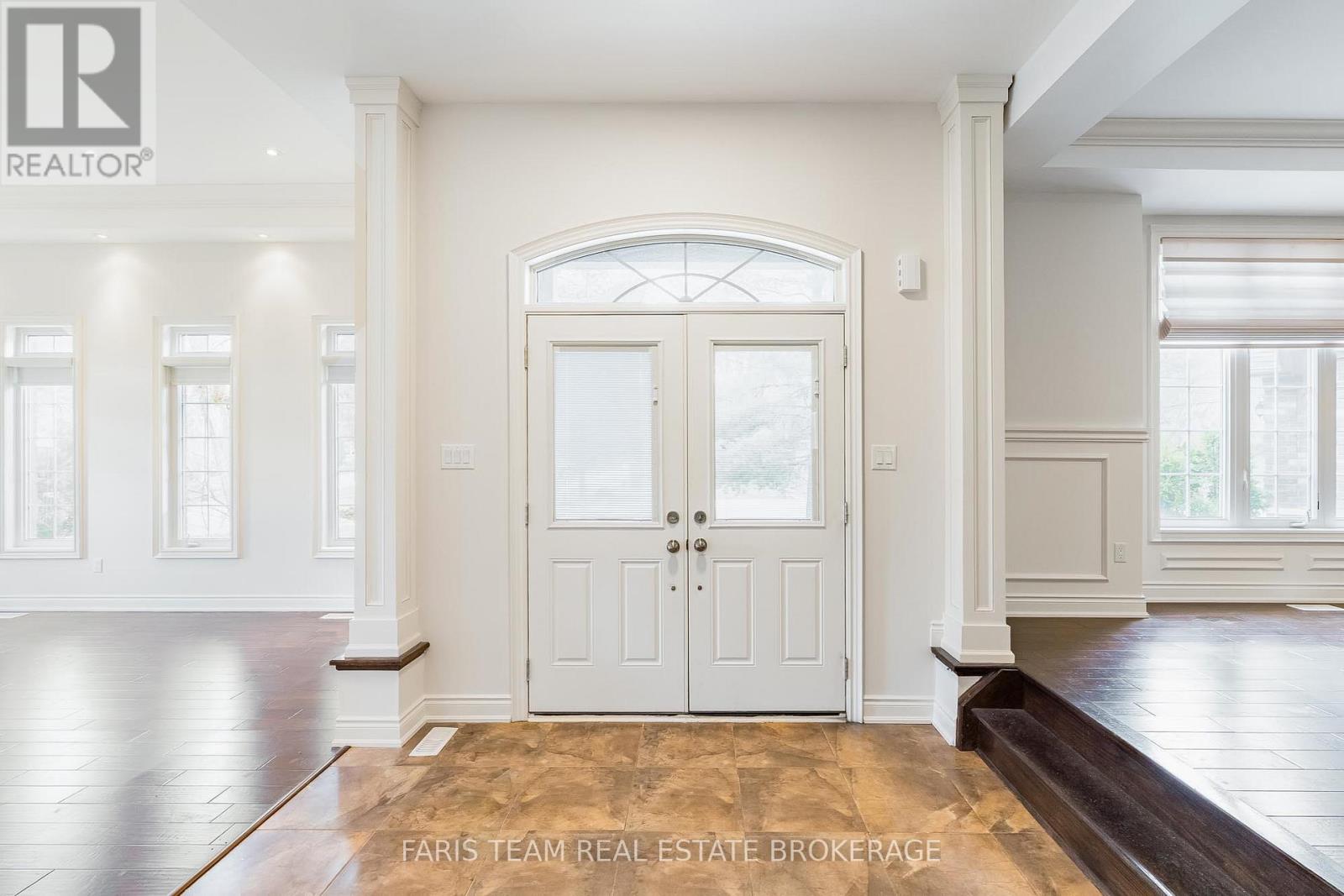 4 Diamond Valley Drive, Oro-Medonte, Ontario  L0L 2E0 - Photo 7 - S13120712