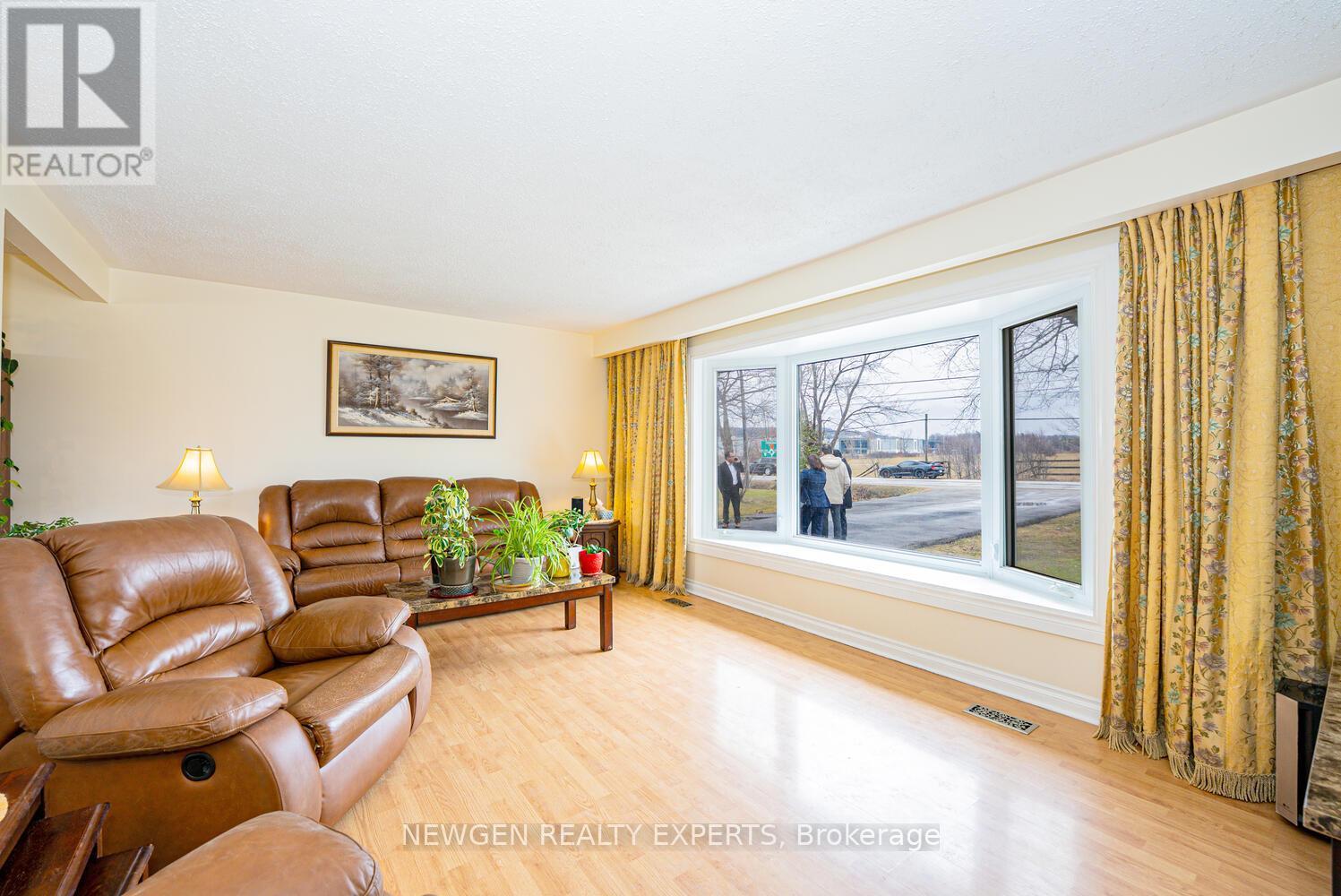 9049 Dublin Line, Halton Hills, Ontario  L9T 2X7 - Photo 8 - W13120560