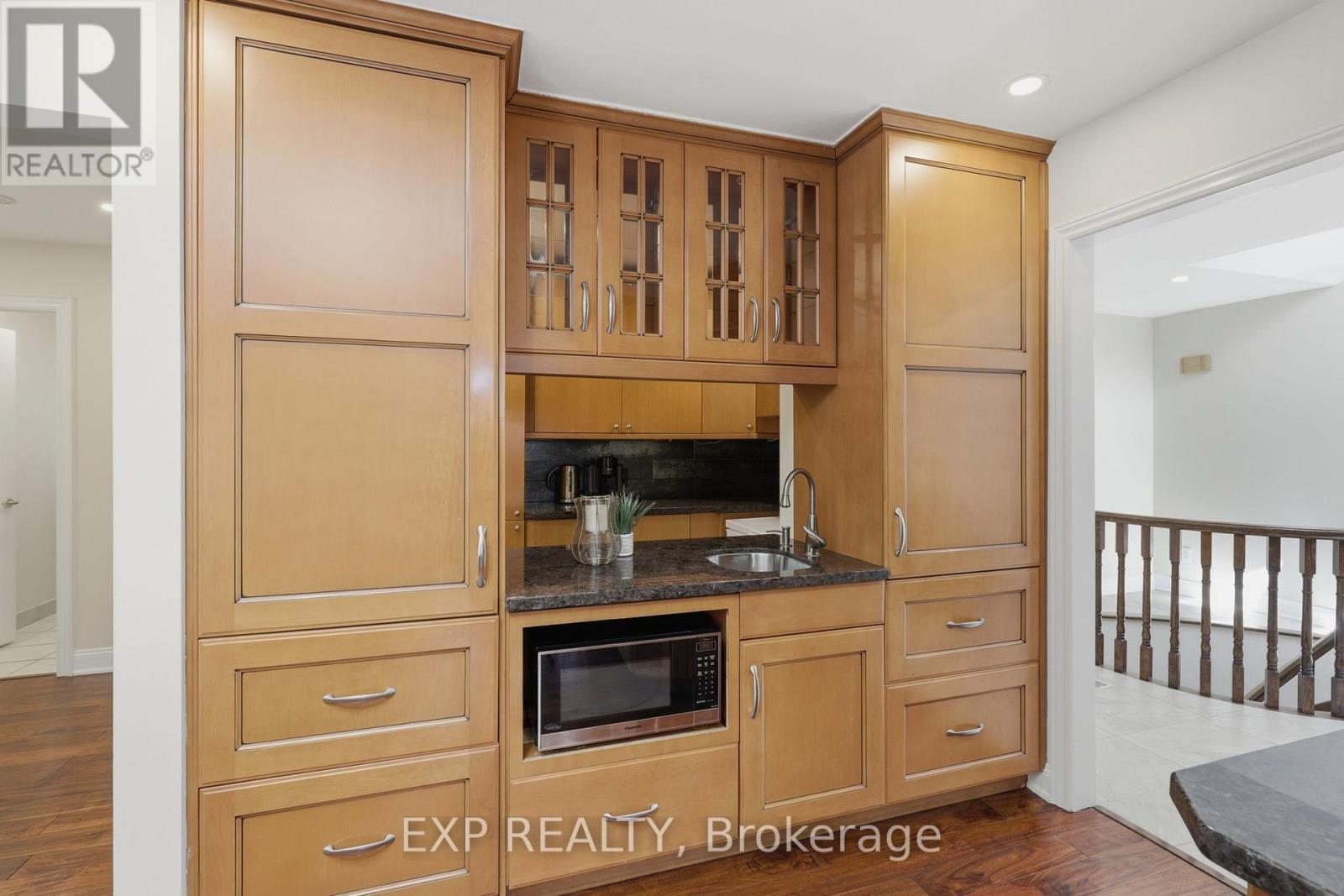 2076 Autumn Breeze Drive S, Mississauga, Ontario  L5B 1R4 - Photo 23 - W13120586