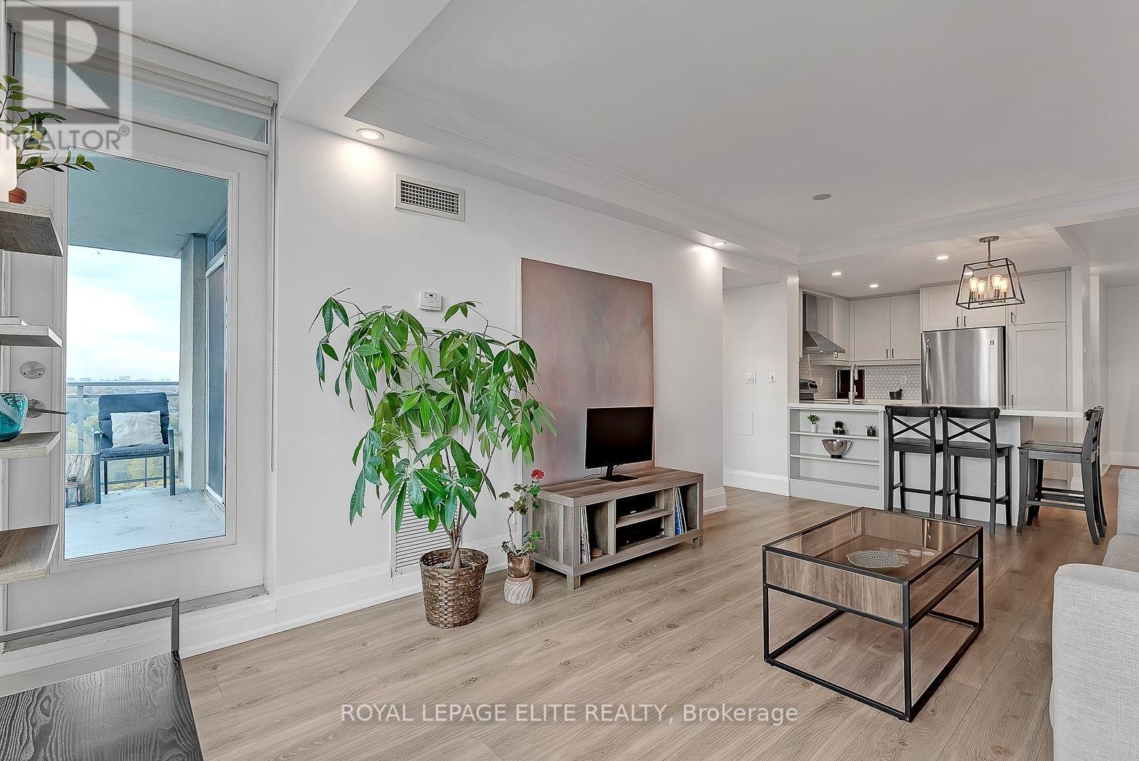 1816 - 185 Legion Road N Road, Toronto, Ontario  M8Y 0A1 - Photo 18 - W13120618