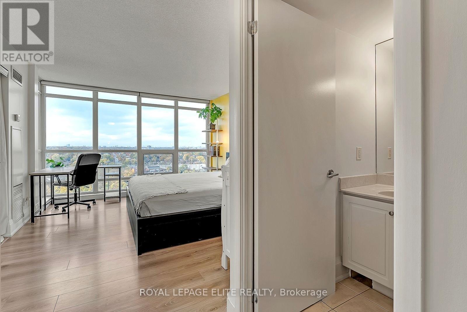1816 - 185 Legion Road N Road, Toronto, Ontario  M8Y 0A1 - Photo 19 - W13120618