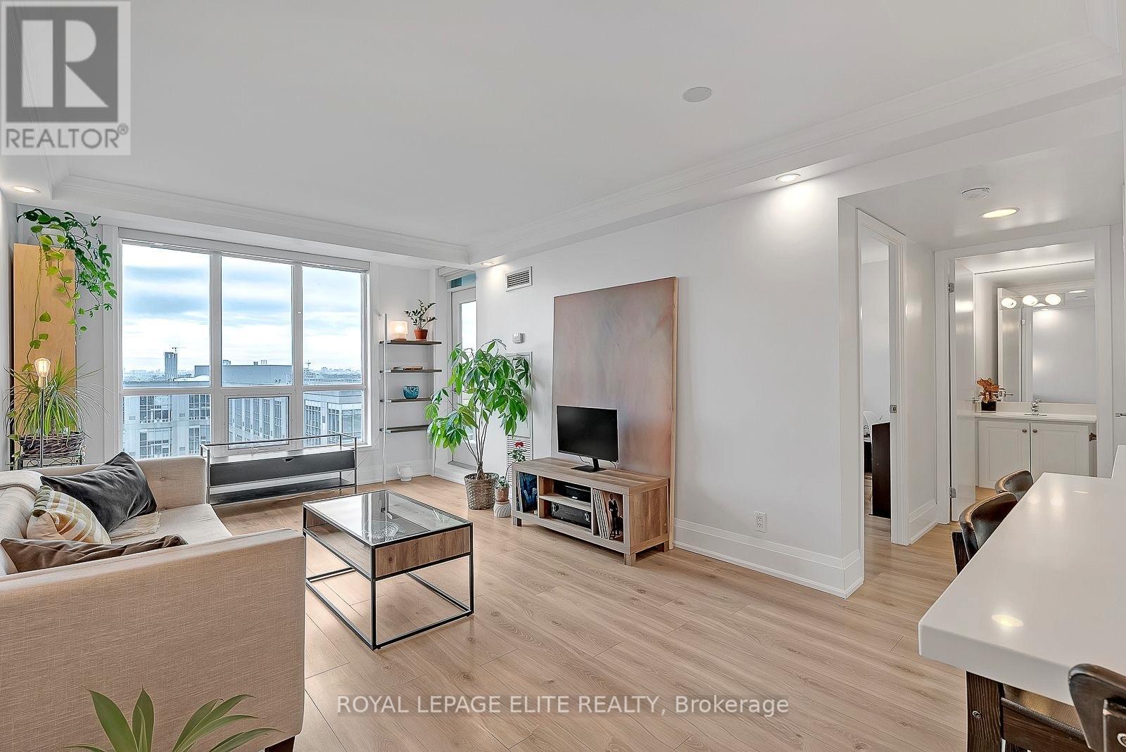 1816 - 185 Legion Road N Road, Toronto, Ontario  M8Y 0A1 - Photo 3 - W13120618