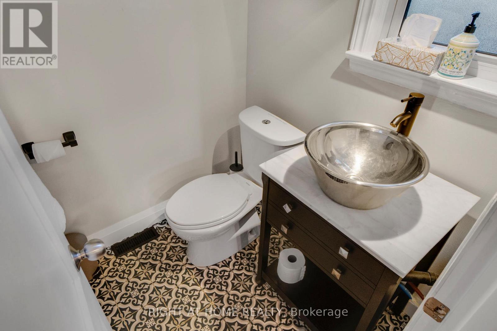 710 Hager Avenue, Burlington, Ontario  L7S 1R1 - Photo 16 - W13120640