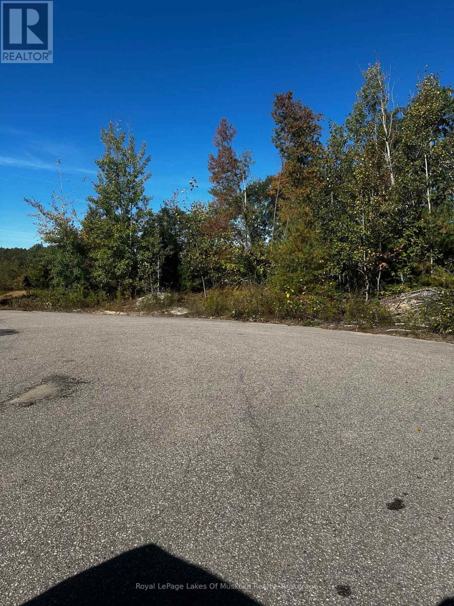 23 FREELAND DRIVE, Gravenhurst, Ontario