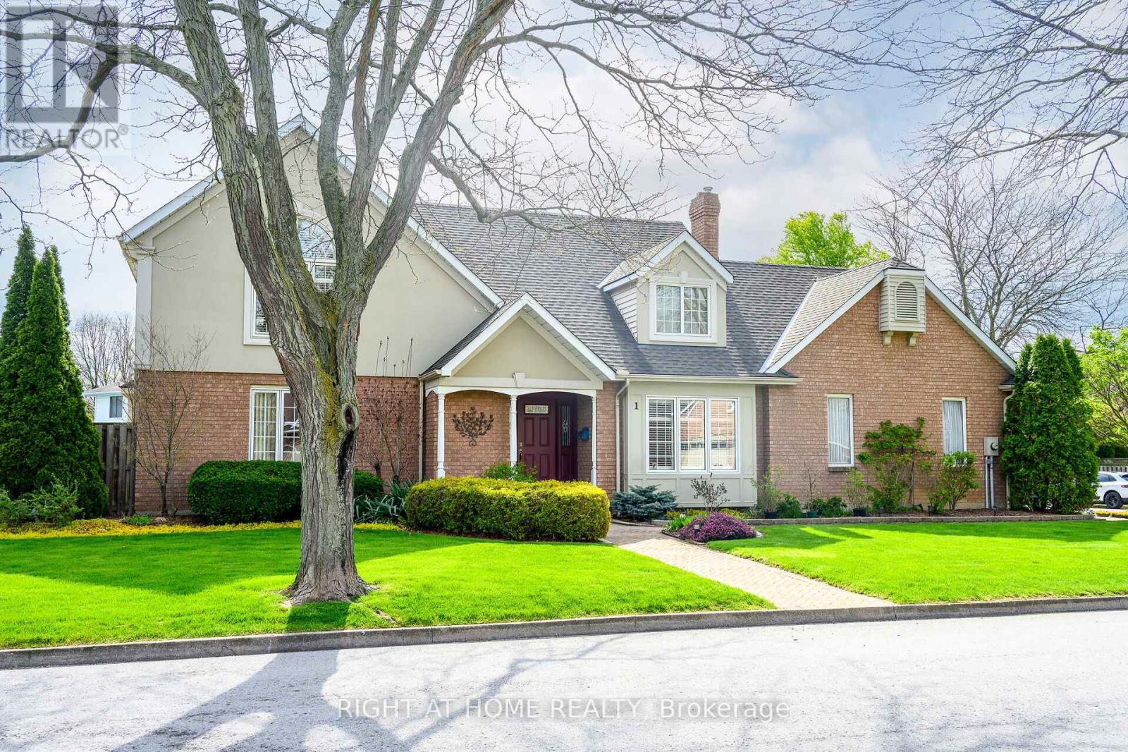 1 Captain Tenbrock Terrace, St. Catharines, Ontario  L2W 1B2 - Photo 3 - X13120600
