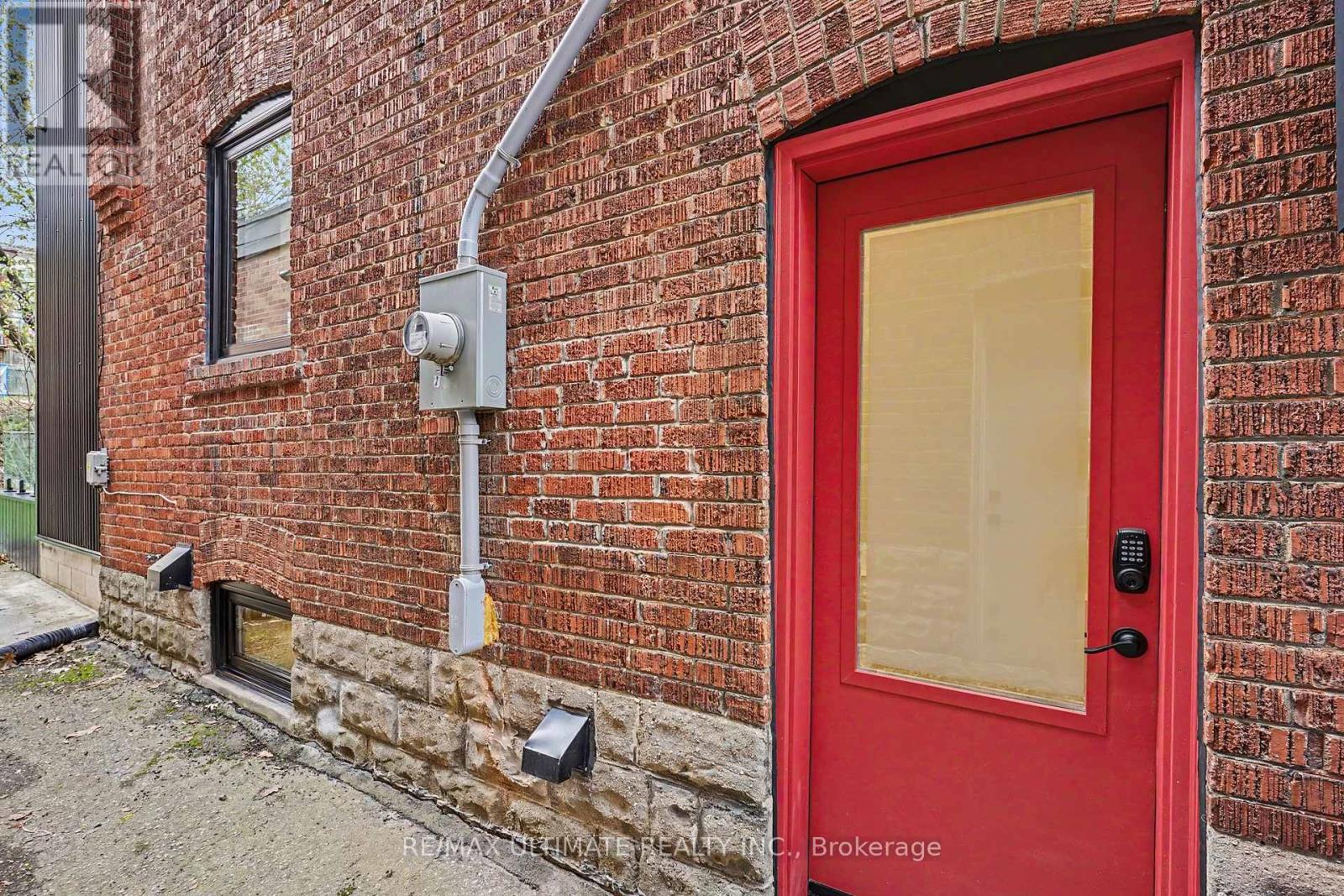 89 Alberta Avenue W, Toronto, Ontario  M6H 2R7 - Photo 43 - C13117082
