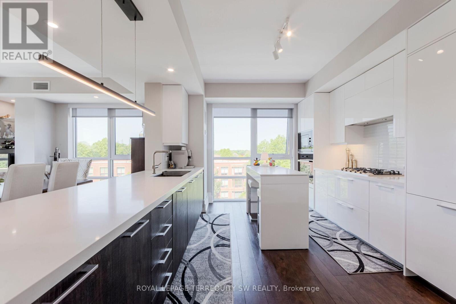 605 - 3 Southvale Drive, Toronto, Ontario  M4G 1G1 - Photo 11 - C13119578