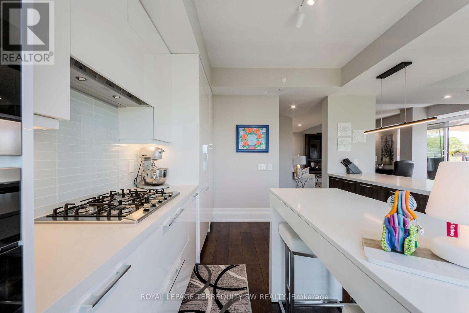 605 - 3 Southvale Drive, Toronto, Ontario  M4G 1G1 - Photo 14 - C13119578