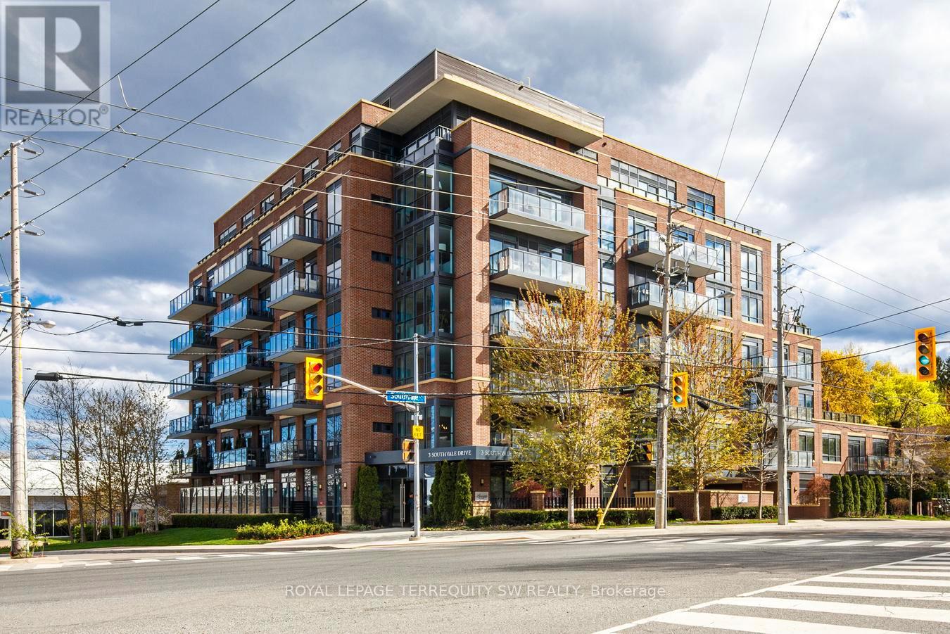605 - 3 Southvale Drive, Toronto, Ontario  M4G 1G1 - Photo 2 - C13119578