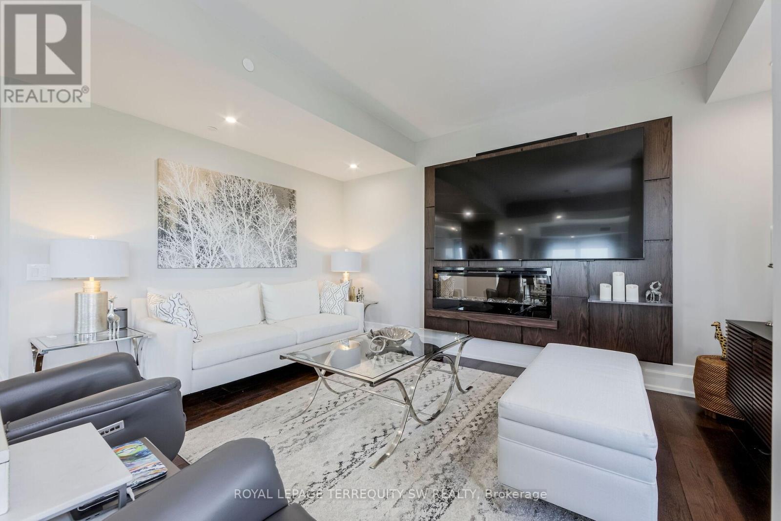 605 - 3 Southvale Drive, Toronto, Ontario  M4G 1G1 - Photo 7 - C13119578