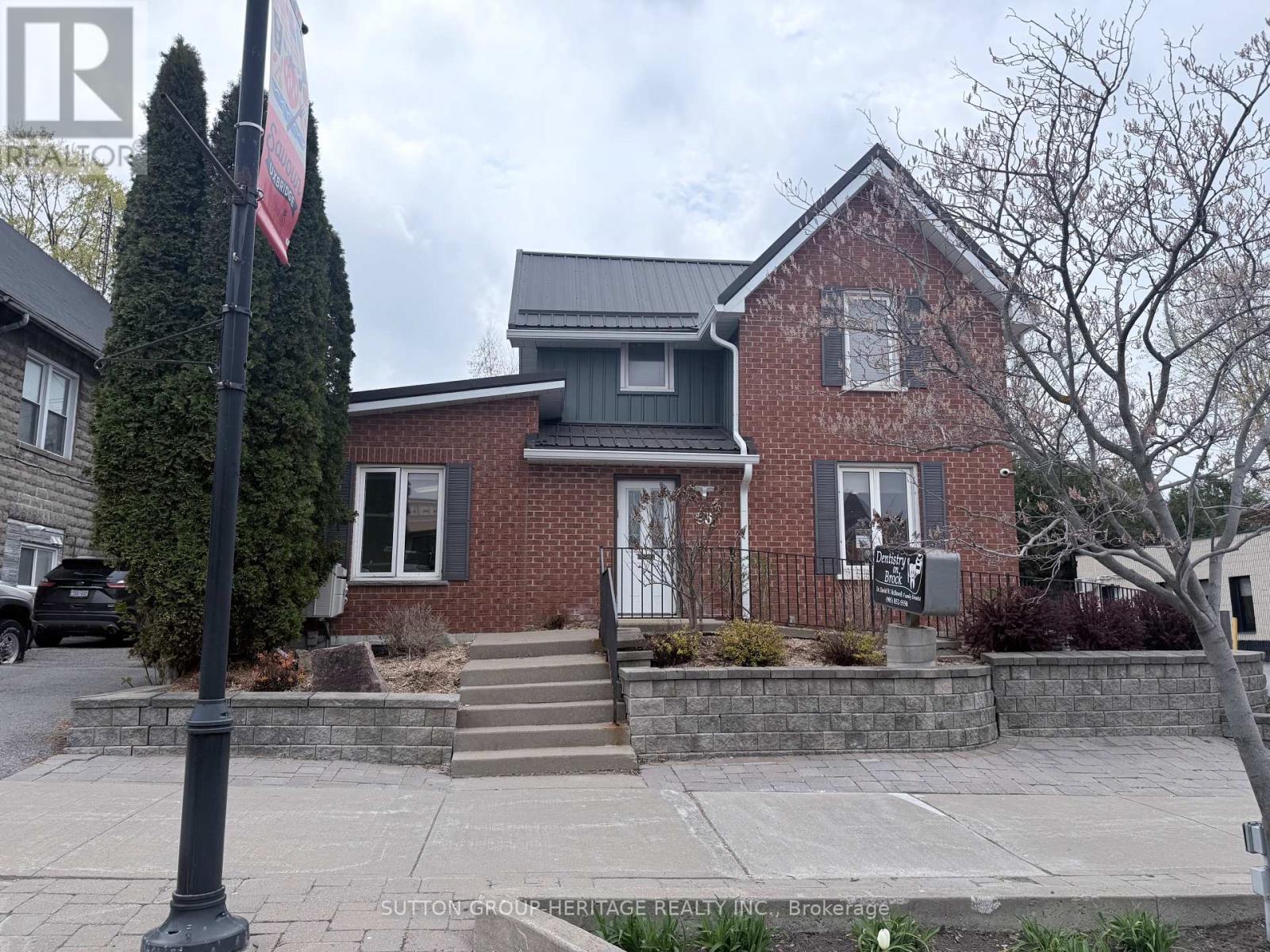 2ND FLOOR - 96 BROCK STREET W, Uxbridge, Ontario
