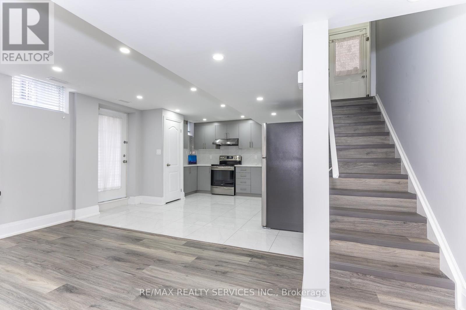 22 Berryfield Way, Brampton, Ontario  L6R 0Y2 - Photo 31 - W13118306