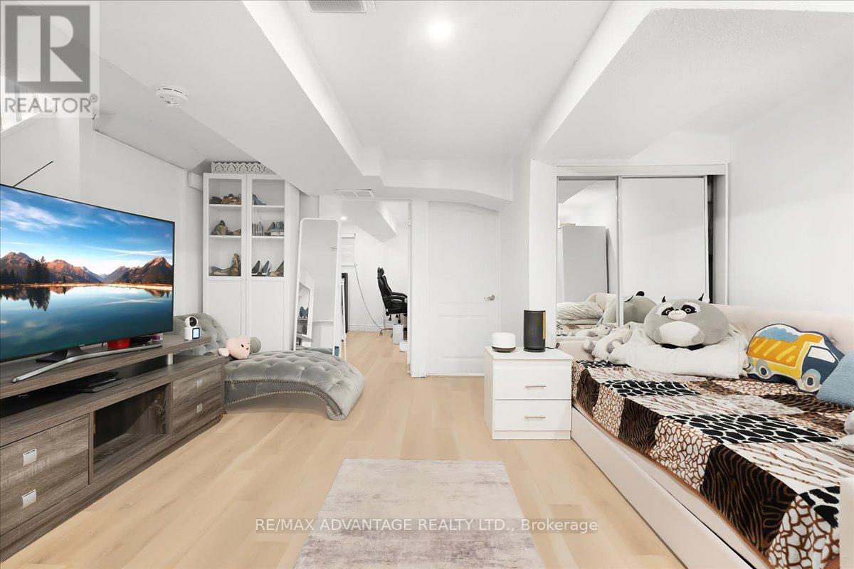 3218 Mainsail Crescent, Mississauga, Ontario  L5L 1H2 - Photo 17 - W13120818