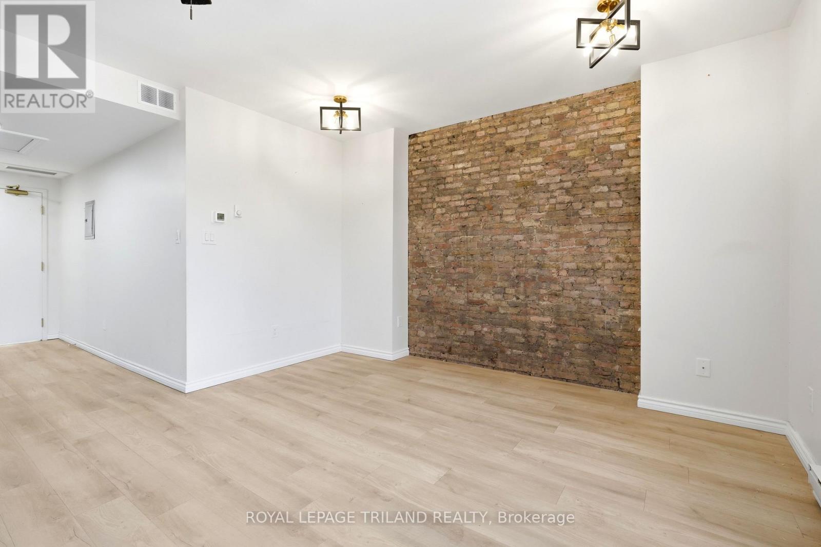 303 - 423 RICHMOND STREET, London East, Ontario