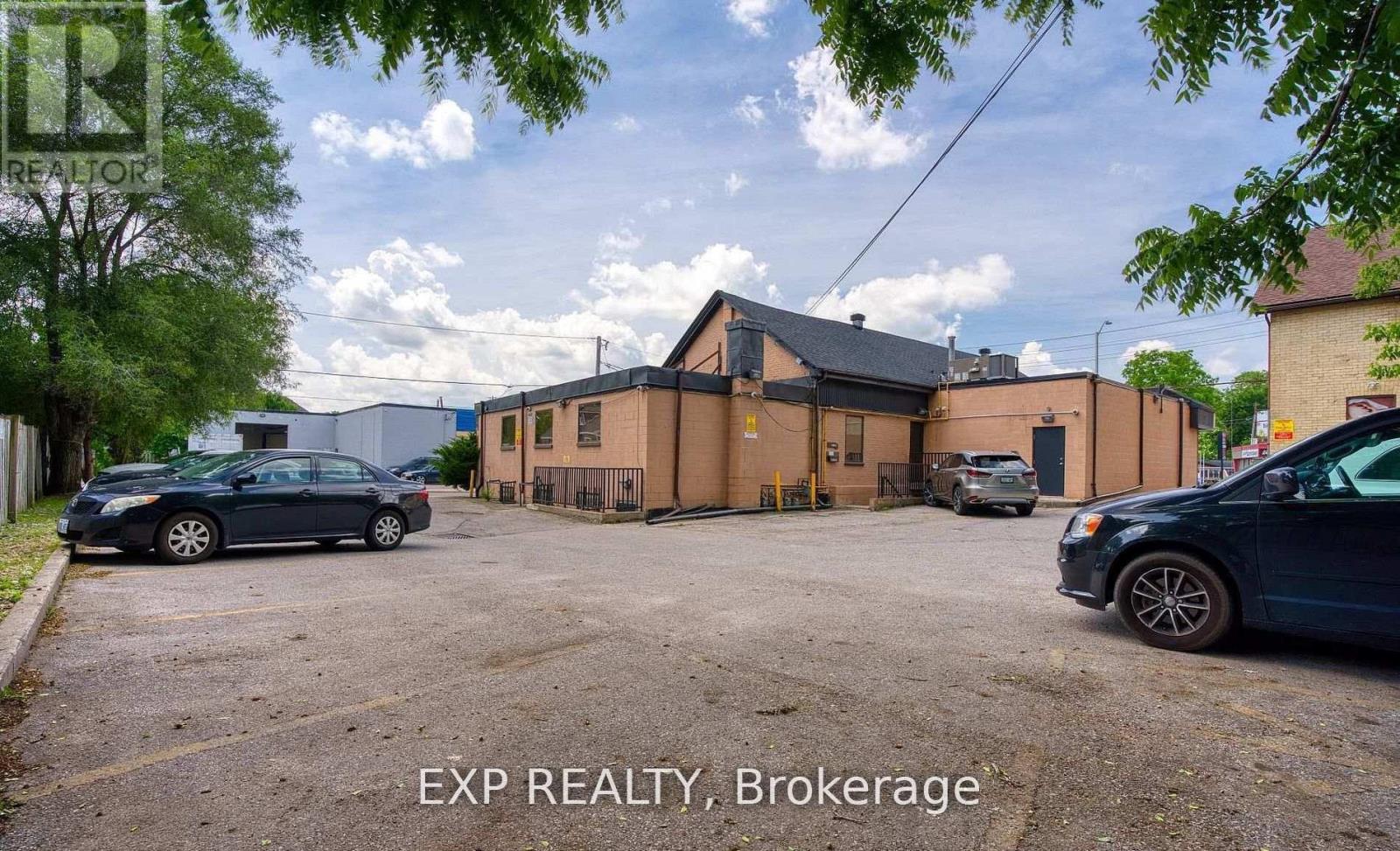 89 Wharncliffe Road North Road N, London North, Ontario  N6H 2A7 - Photo 2 - X13120760