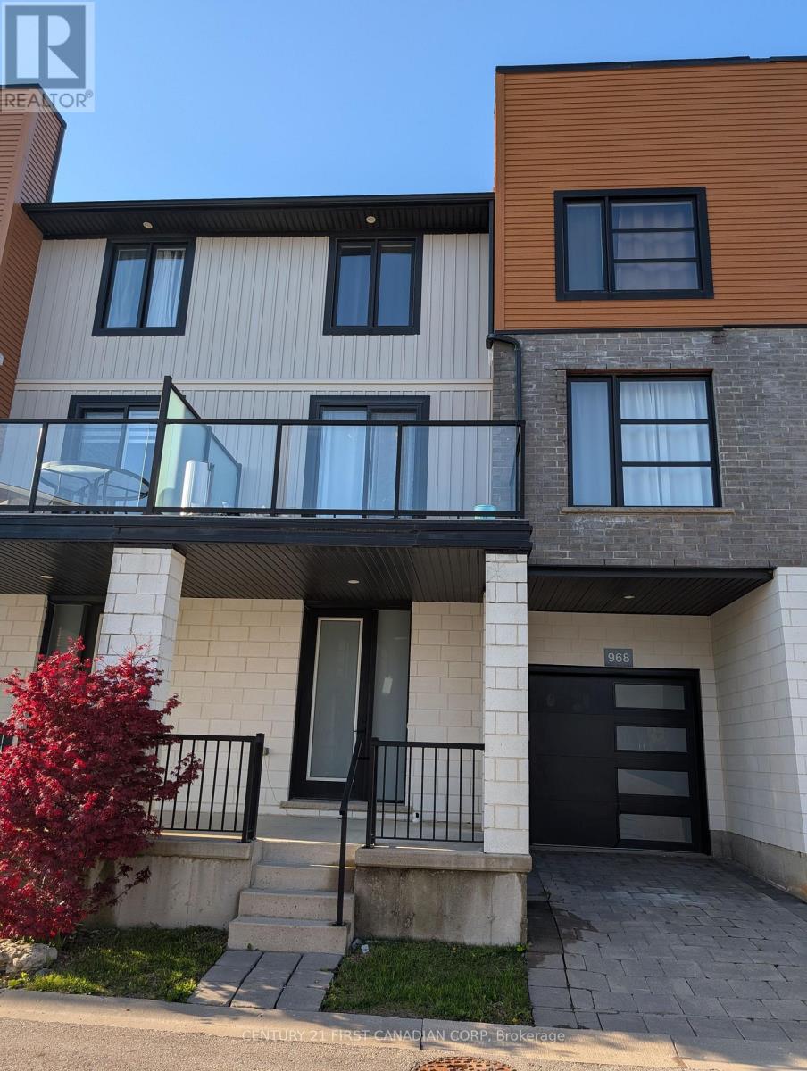 968 WEST VILLAGE SQUARE, London North, Ontario
