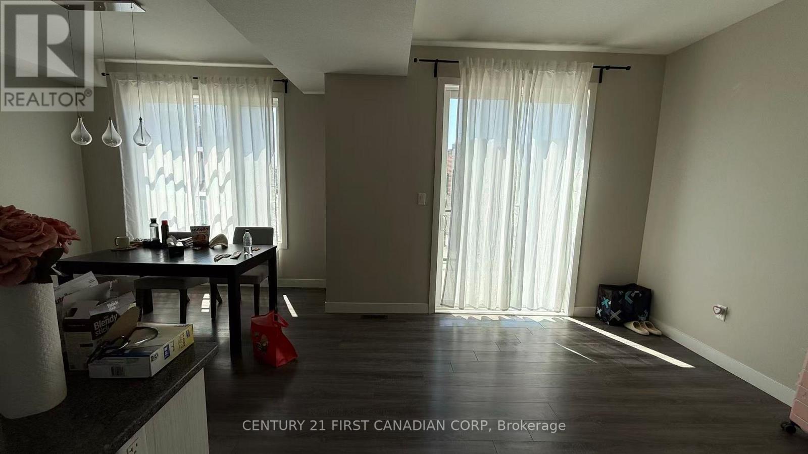 968 West Village Square, London North, Ontario  N6H 0J7 - Photo 3 - X13120856