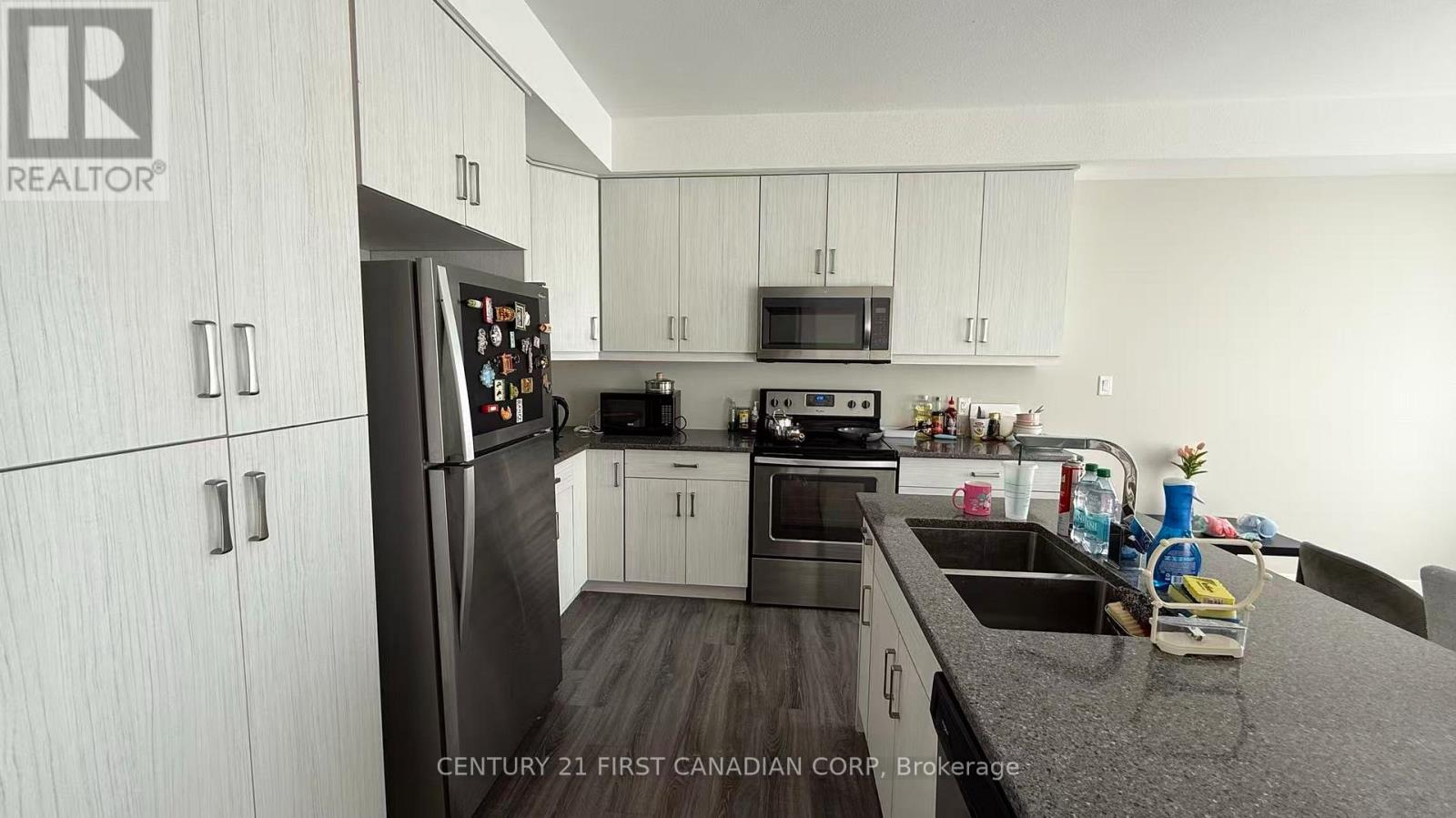 968 West Village Square, London North, Ontario  N6H 0J7 - Photo 4 - X13120856