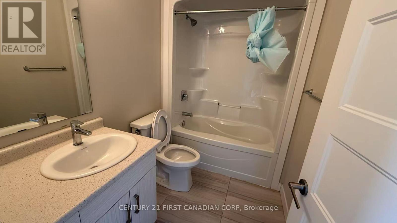 968 West Village Square, London North, Ontario  N6H 0J7 - Photo 9 - X13120856