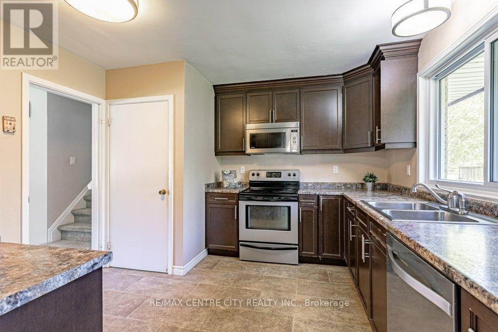 858 Hickory Road, London North, Ontario  N6H 2V4 - Photo 10 - X13120866
