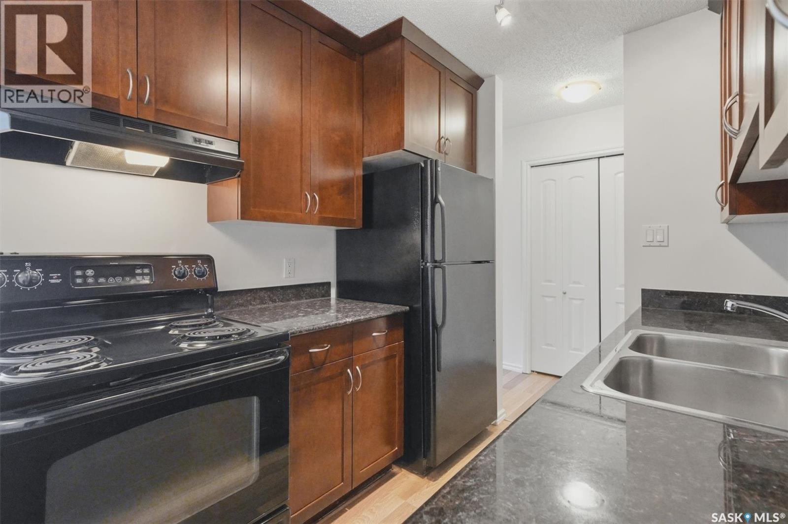 2233 St Henry Avenue, Saskatoon, Saskatchewan  S7M 5K6 - Photo 17 - SK035812