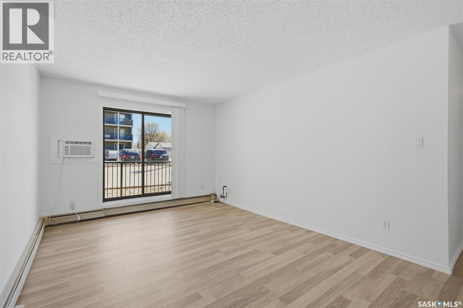 2233 St Henry Avenue, Saskatoon, Saskatchewan  S7M 5K6 - Photo 6 - SK035812
