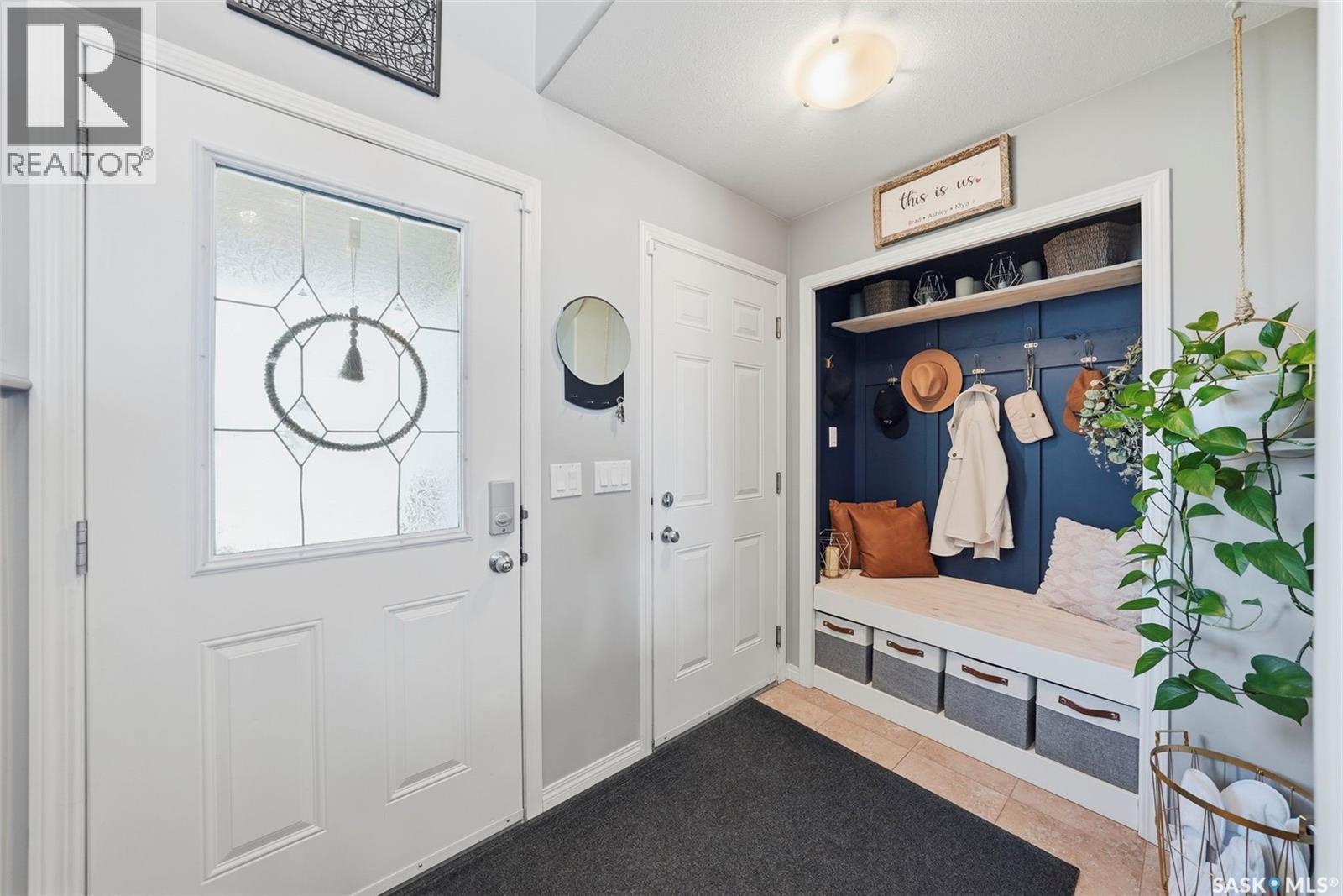 139 Allwood Crescent, Saskatoon, Saskatchewan  S7R 0A3 - Photo 3 - SK035680