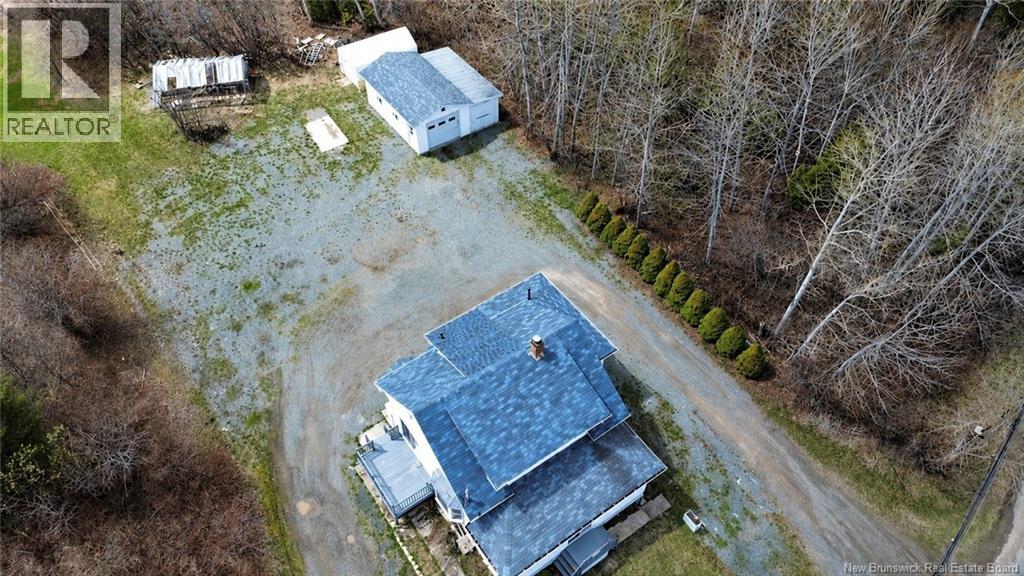 496 Rue Principale, Pointe-Verte, New Brunswick  E8J 2Z6 - Photo 42 - NB139351