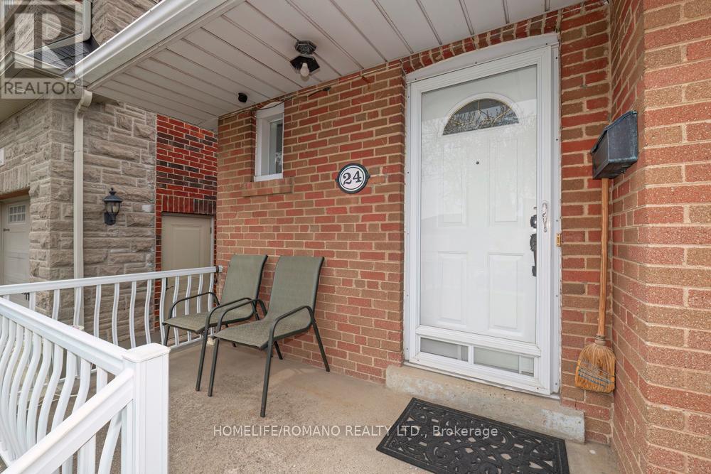 24 Katherine Road, Toronto, Ontario  M3K 1H9 - Photo 2 - W13118164