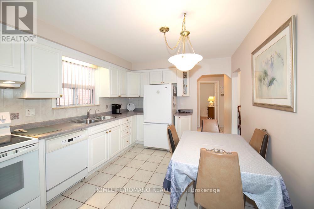 24 Katherine Road, Toronto, Ontario  M3K 1H9 - Photo 13 - W13118164