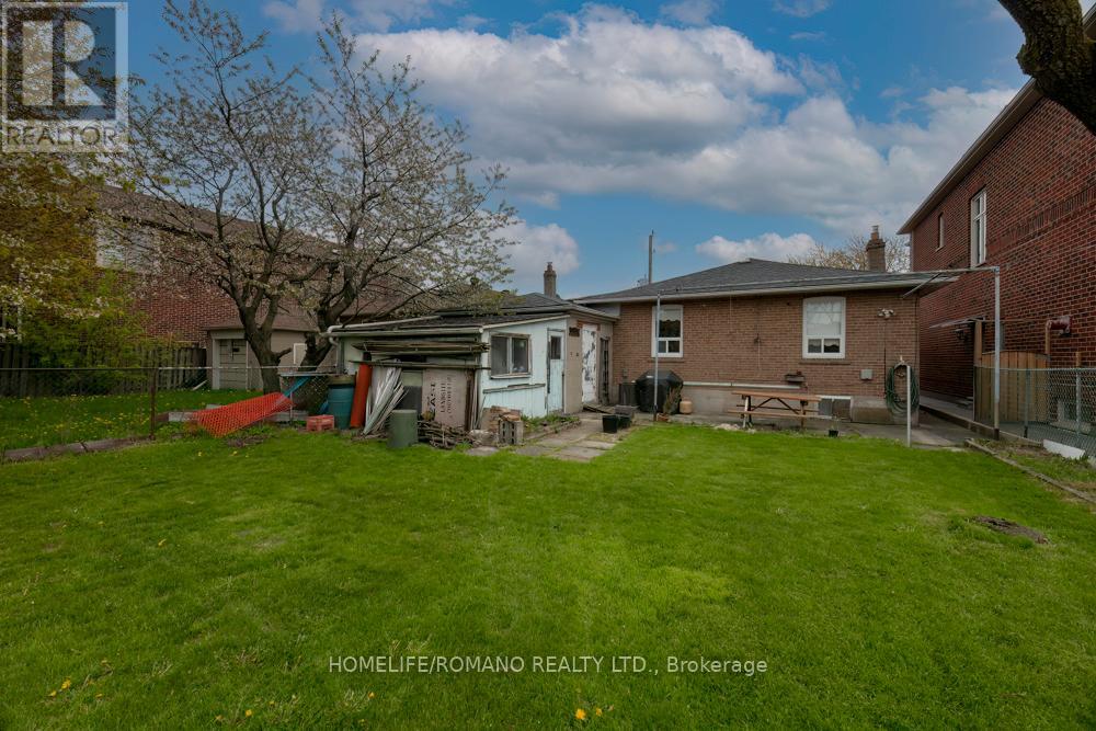 24 Katherine Road, Toronto, Ontario  M3K 1H9 - Photo 25 - W13118164