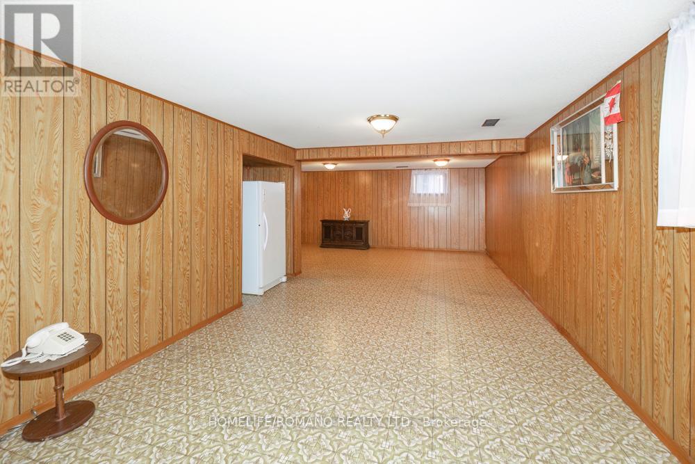24 Katherine Road, Toronto, Ontario  M3K 1H9 - Photo 17 - W13118164