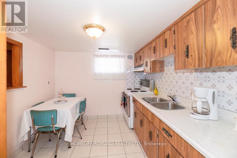 24 Katherine Road, Toronto, Ontario  M3K 1H9 - Photo 20 - W13118164