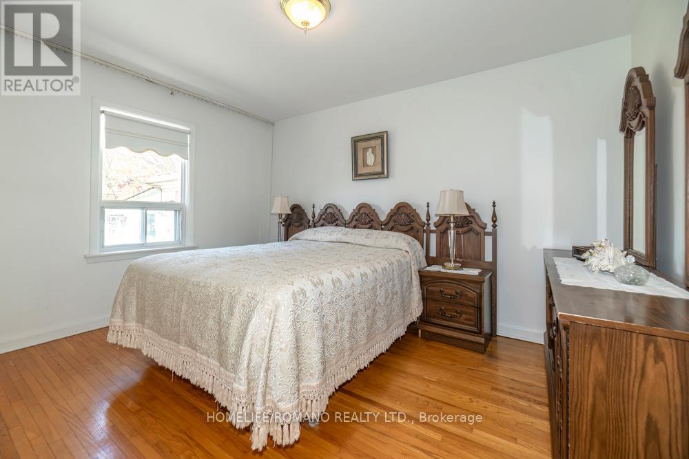 24 Katherine Road, Toronto, Ontario  M3K 1H9 - Photo 14 - W13118164