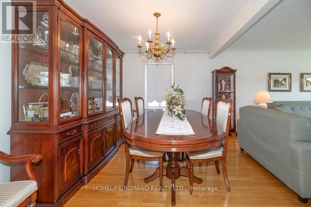 24 Katherine Road, Toronto, Ontario  M3K 1H9 - Photo 9 - W13118164