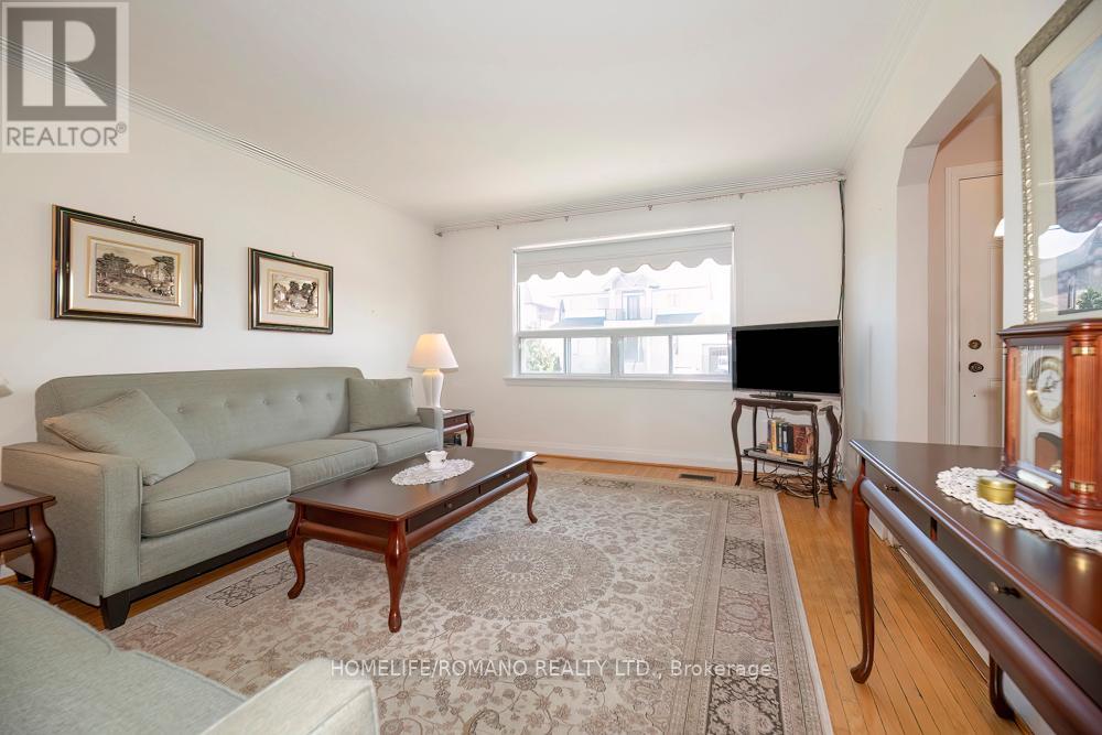 24 Katherine Road, Toronto, Ontario  M3K 1H9 - Photo 6 - W13118164