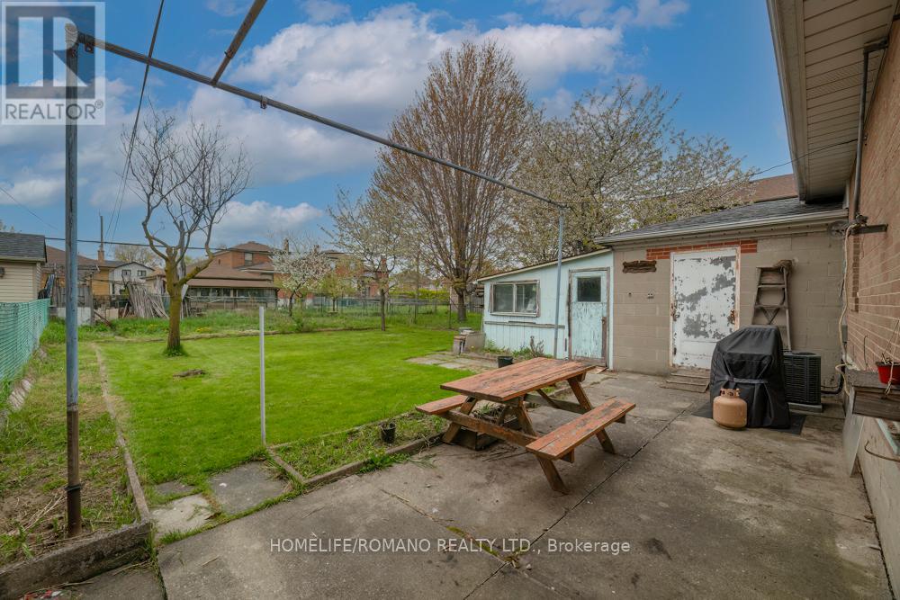 24 Katherine Road, Toronto, Ontario  M3K 1H9 - Photo 24 - W13118164