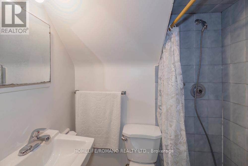 24 Katherine Road, Toronto, Ontario  M3K 1H9 - Photo 22 - W13118164