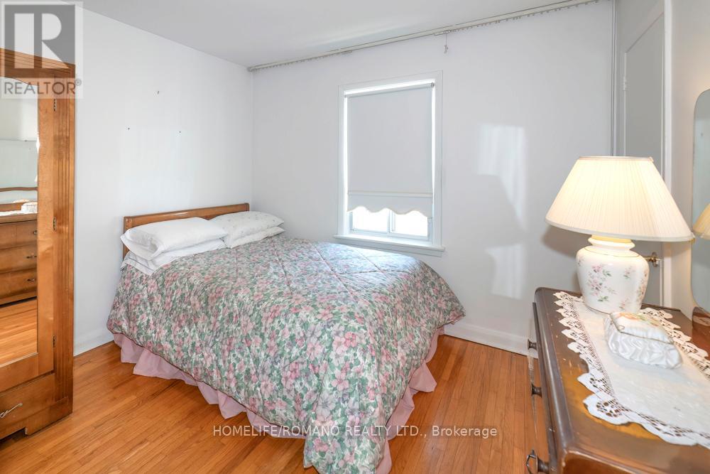 24 Katherine Road, Toronto, Ontario  M3K 1H9 - Photo 15 - W13118164