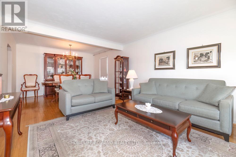 24 Katherine Road, Toronto, Ontario  M3K 1H9 - Photo 7 - W13118164